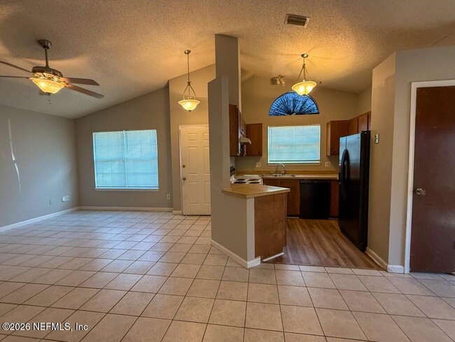 Building Photo - 1261 Montecello Dr