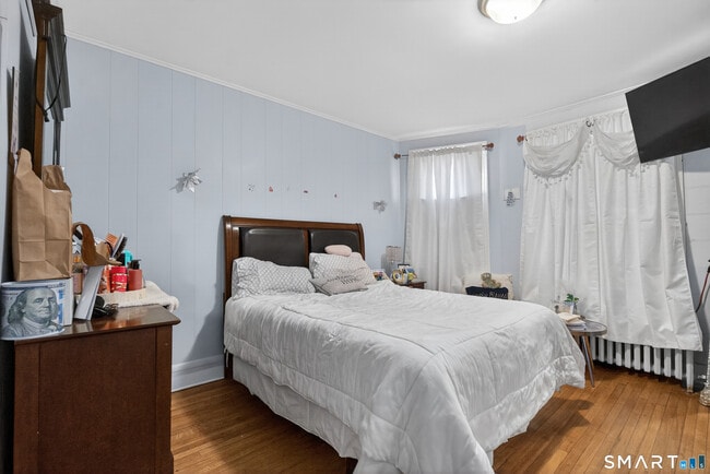 Building Photo - 361 Ridgefield Ave