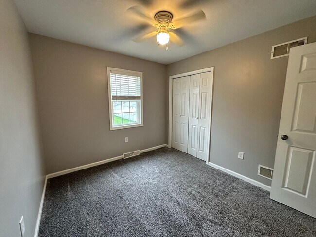 Building Photo - 206 Lighthouse Dr