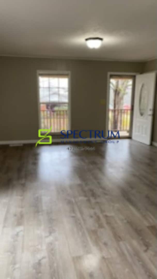 Building Photo - 1901 Valley View Dr