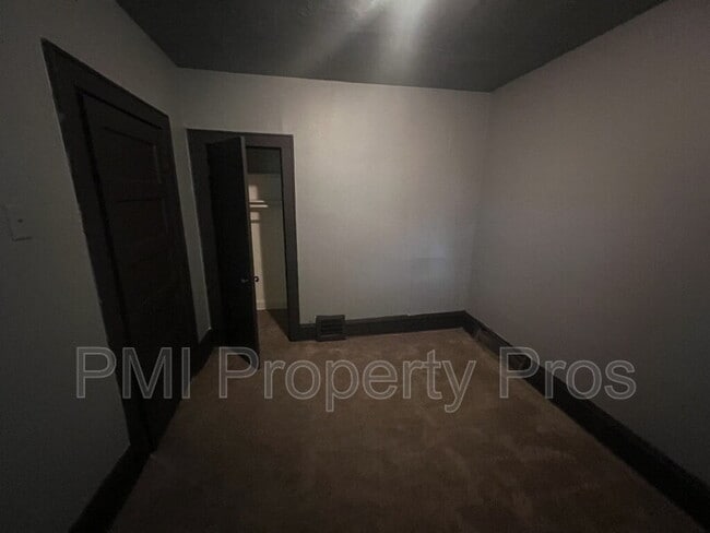 Building Photo - 2530 N 37th St