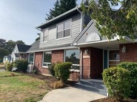 Building Photo - O1100-1106