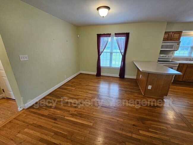 Building Photo - 1425 Union Cross Rd