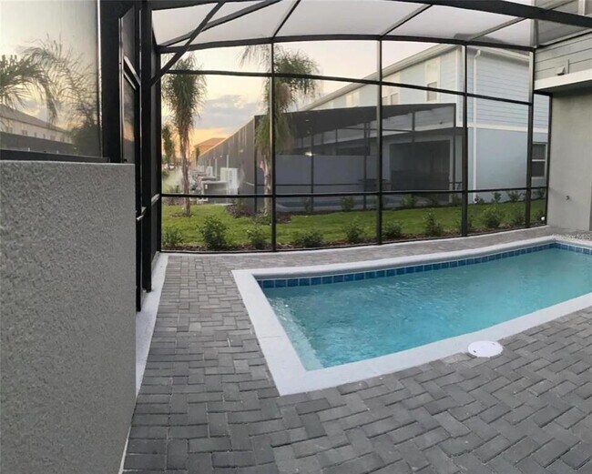 Building Photo - 7132 Oakmoss Loop