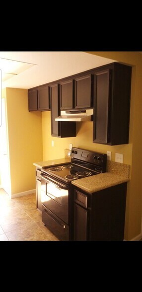 Building Photo - 1313 Floyd Ave