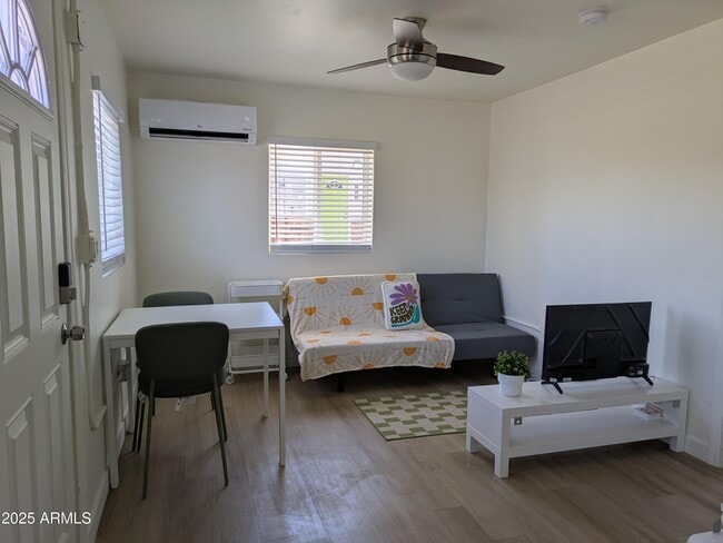 Building Photo - 1620 E Apache Blvd