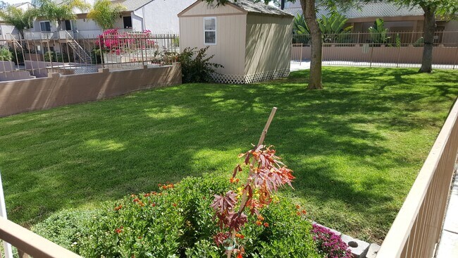 Building Photo - Beautiful Second Floor Condo in Great Area!