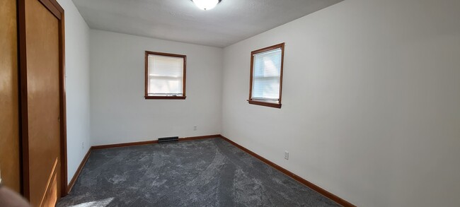 Building Photo - 113 S Broadview Cir Dr