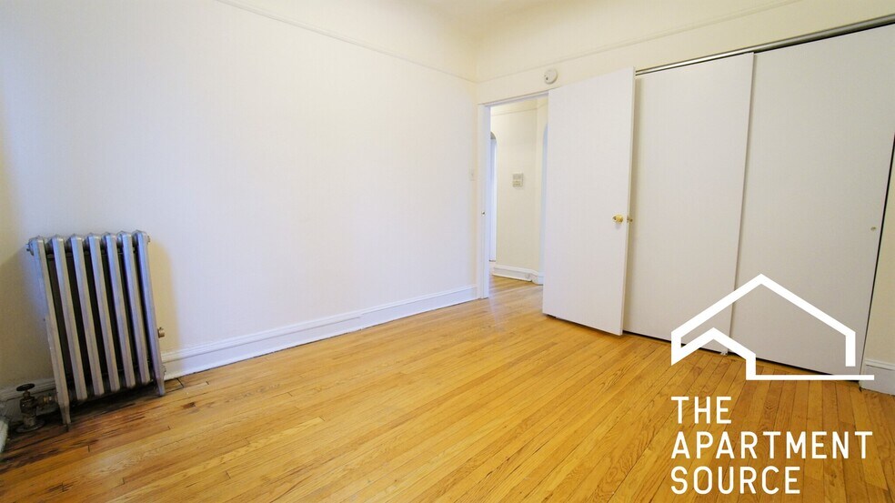 Building Photo - 2948 N Albany Ave