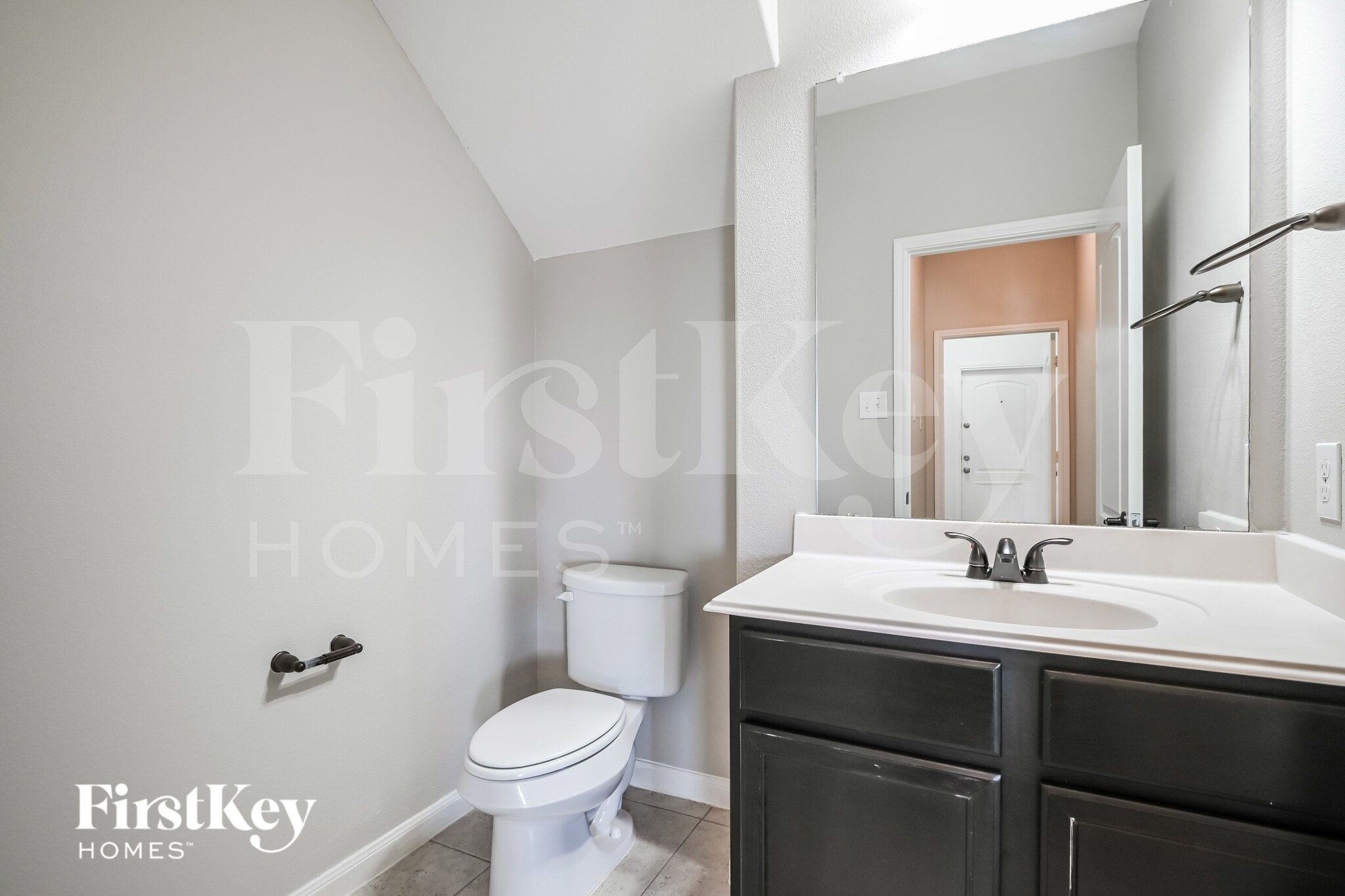 Building Photo - 710 Shady Meadow Ln