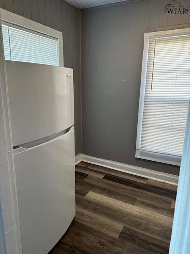 Building Photo - 1011 16th St