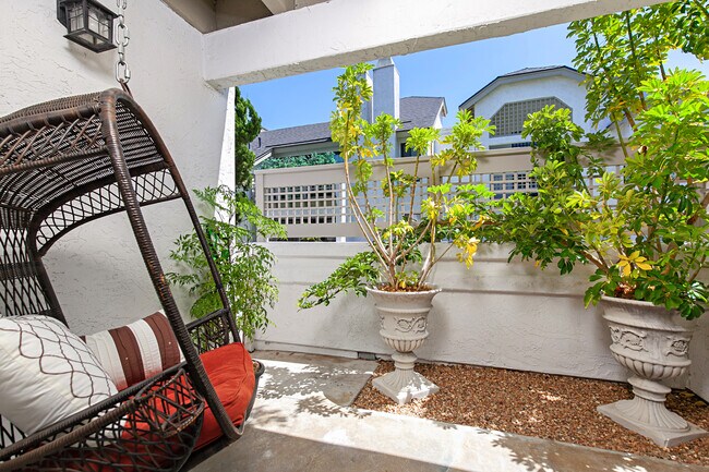 Patio off Master Bedroom - 544 Via De La Valle