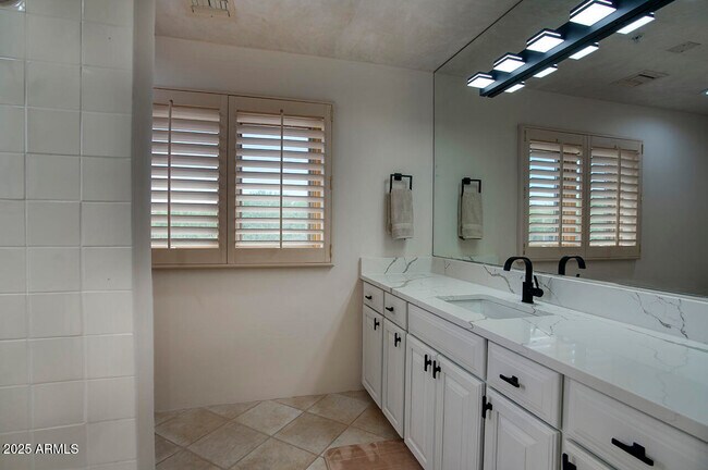 Building Photo - 10420 E Morning Vista Ln