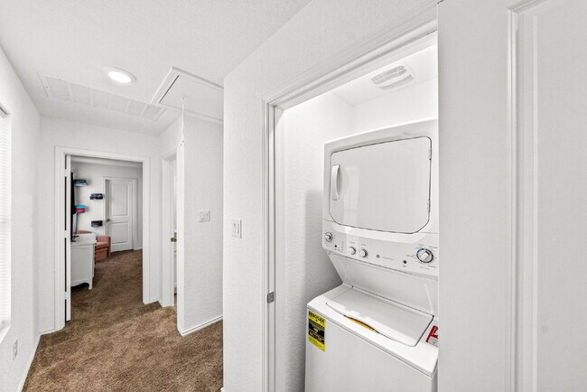 Building Photo - Where Modern Style, Cozy Living, and Effortless Comfort Come Together Perfectly