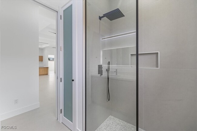 Building Photo - 4333 SW 16th Pl