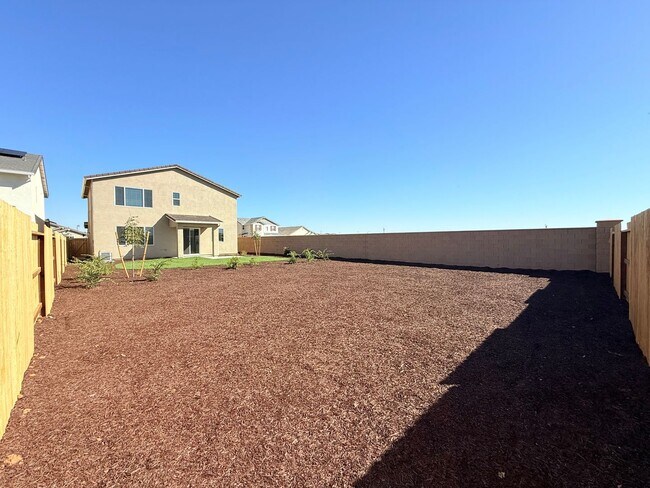 Building Photo - 10370 Bayson Wy