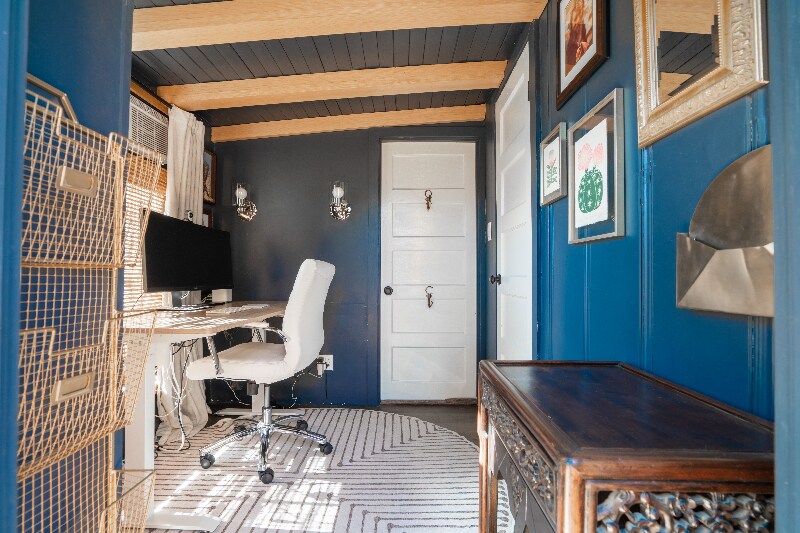 Building Photo - 617 Acacia Ln