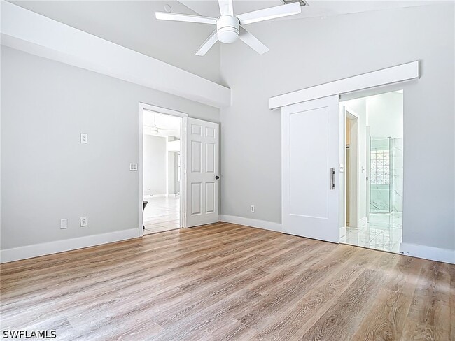 Building Photo - 351 Pindo Palm Dr