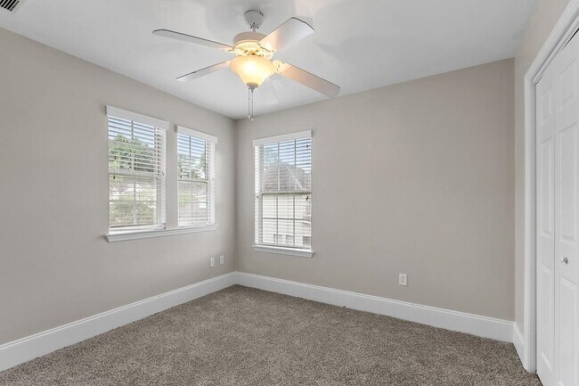 Building Photo - 2602 Fenwood Ct