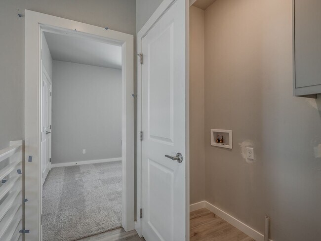 Building Photo - Beautiful New Construction Home in Edmond/...