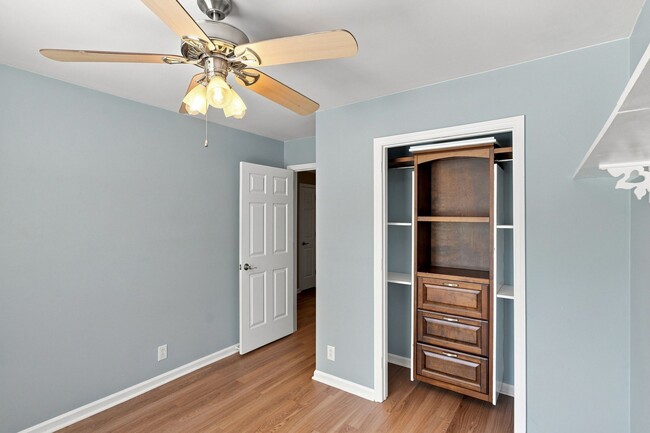 Building Photo - 2908 Caymen Ct