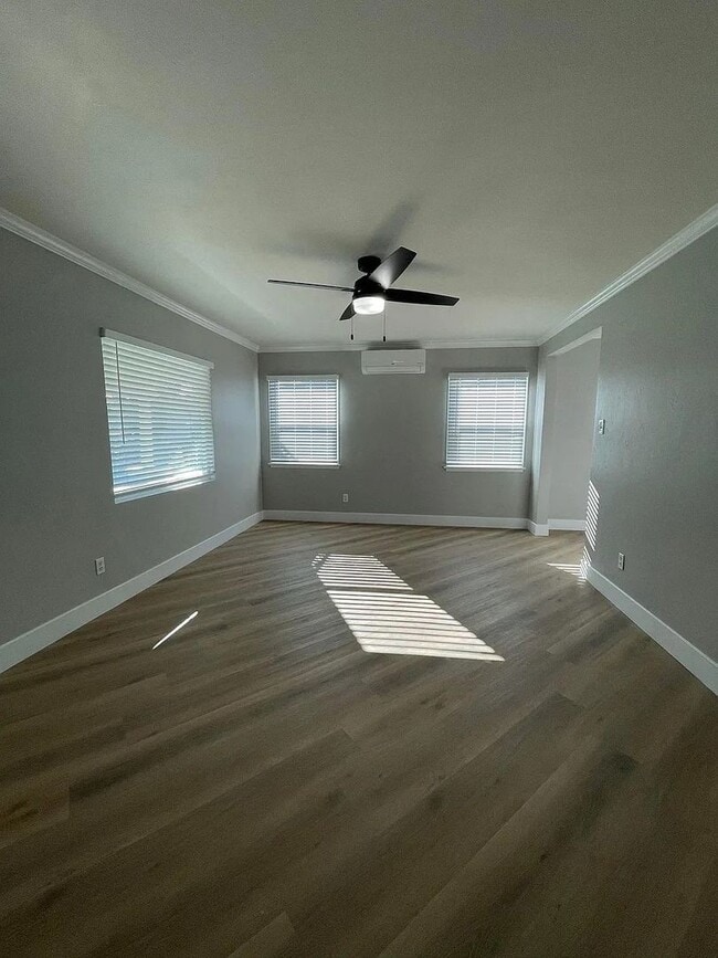 Building Photo - Multi Generation Home 4 Bedroom 3 Bath