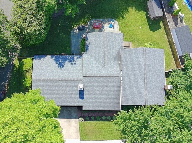 Building Photo - 8097 Winding Way Ct