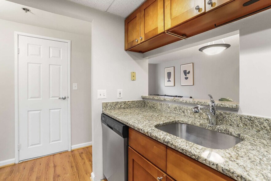 Building Photo - 401 12th St S