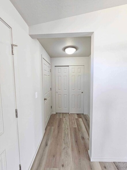 Building Photo - 722 E Cascade St