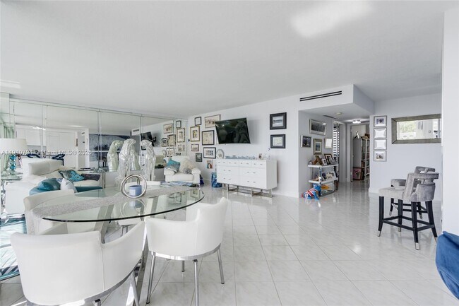 Building Photo - 1200 S Ocean Blvd