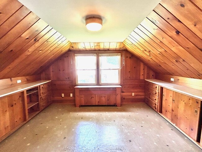 Building Photo - 478 Judd St