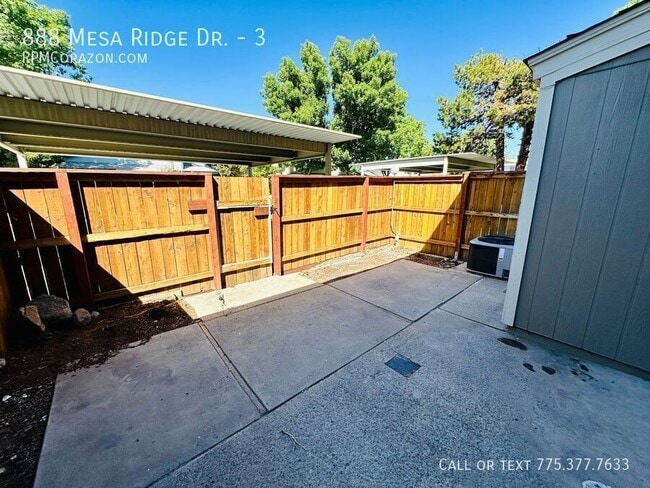 Building Photo - 888 Mesa Ridge Dr