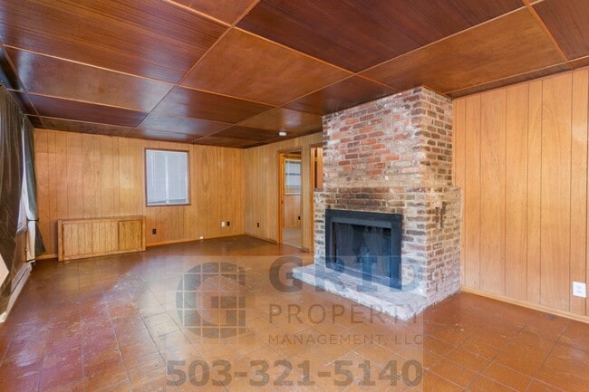 Building Photo - Rustic Riverfront Cottage Available For Rent! - Battle Ground, WA