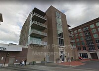 Building Photo - 220 Riverplace