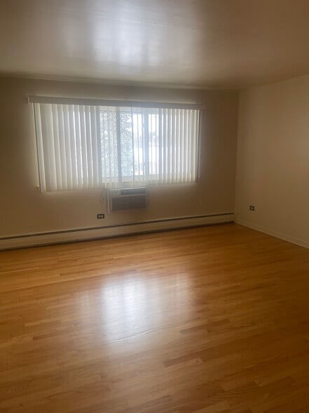 Building Photo - 2010 S 15th Ave