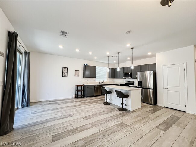 Building Photo - 5724 Avondale Rise Wy