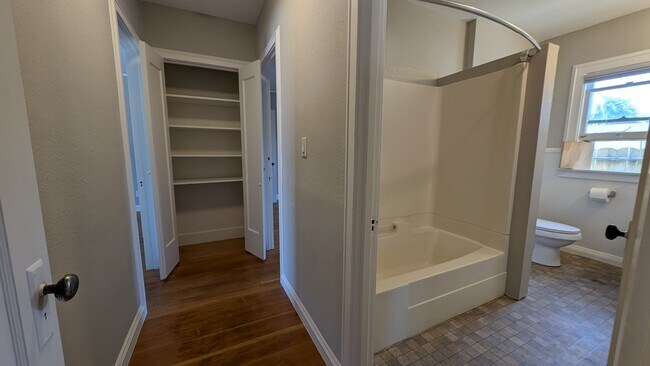 Building Photo - Laurel Street Triplex
