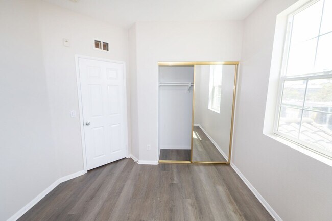 Building Photo - Amazing 3 Bedroom Condo available now! Chula Vista / Eastlake / Otay Ranch Area