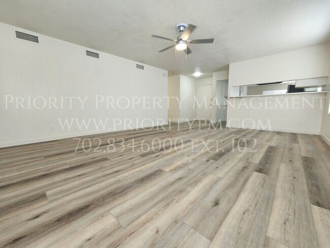 Building Photo - GREAT 3 BEDROOM SINGLE STORY IN THE SOUTHW...