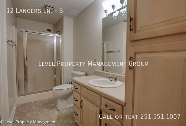 Building Photo - 12 Lancers Ln