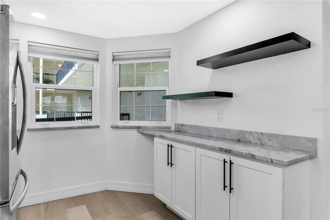 Building Photo - 1000 S Harbour Island Blvd