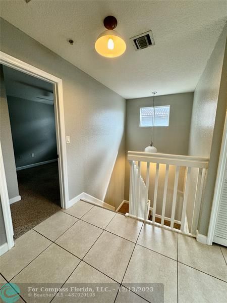 Building Photo - 4425 SW 160th Ave