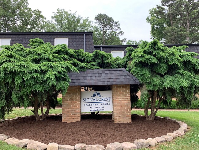 Primary Photo - Signal Crest Apartment Homes