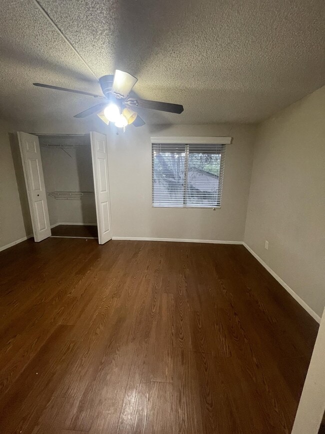 Building Photo - 5506 Pokeweed Ct