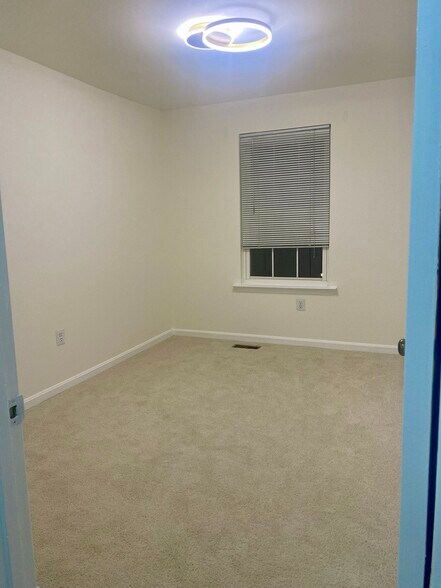 Building Photo - 2131 Dominion Heights Ct