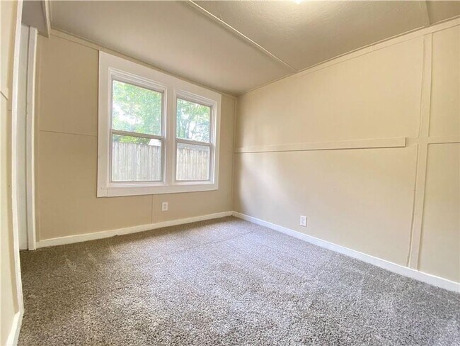 Building Photo - Affordable 3 Bedroom 1 Bath Home