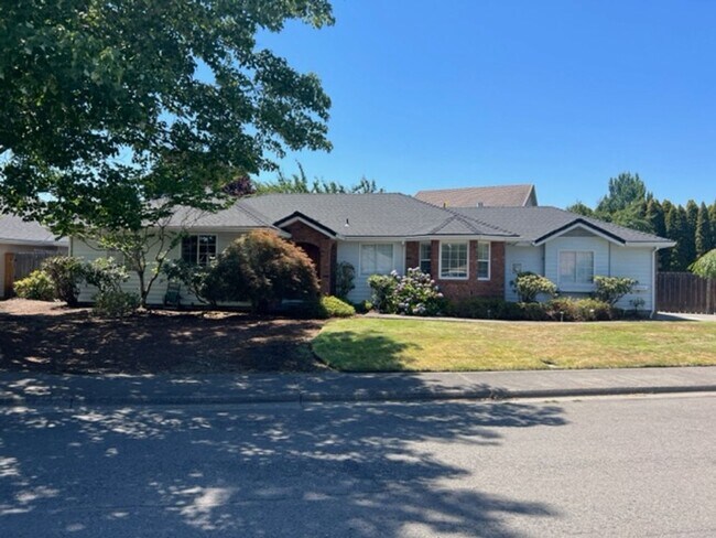 SINGLE LEVEL HOME W/ MANICURED YARD WITH ... - SINGLE LEVEL HOME W/ MANICURED YARD WITH  ...