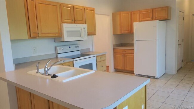 Building Photo - 128 Great Glen