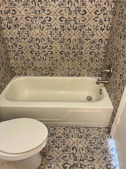 Building Photo - 7344 NW 75th St