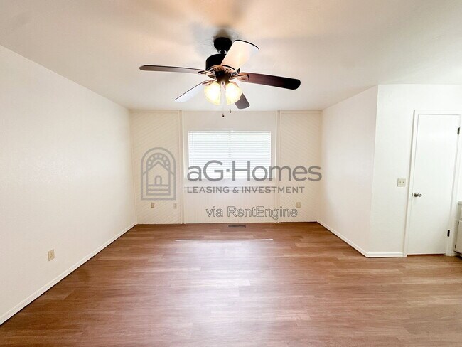 Building Photo - 909 Cherrywood Ln